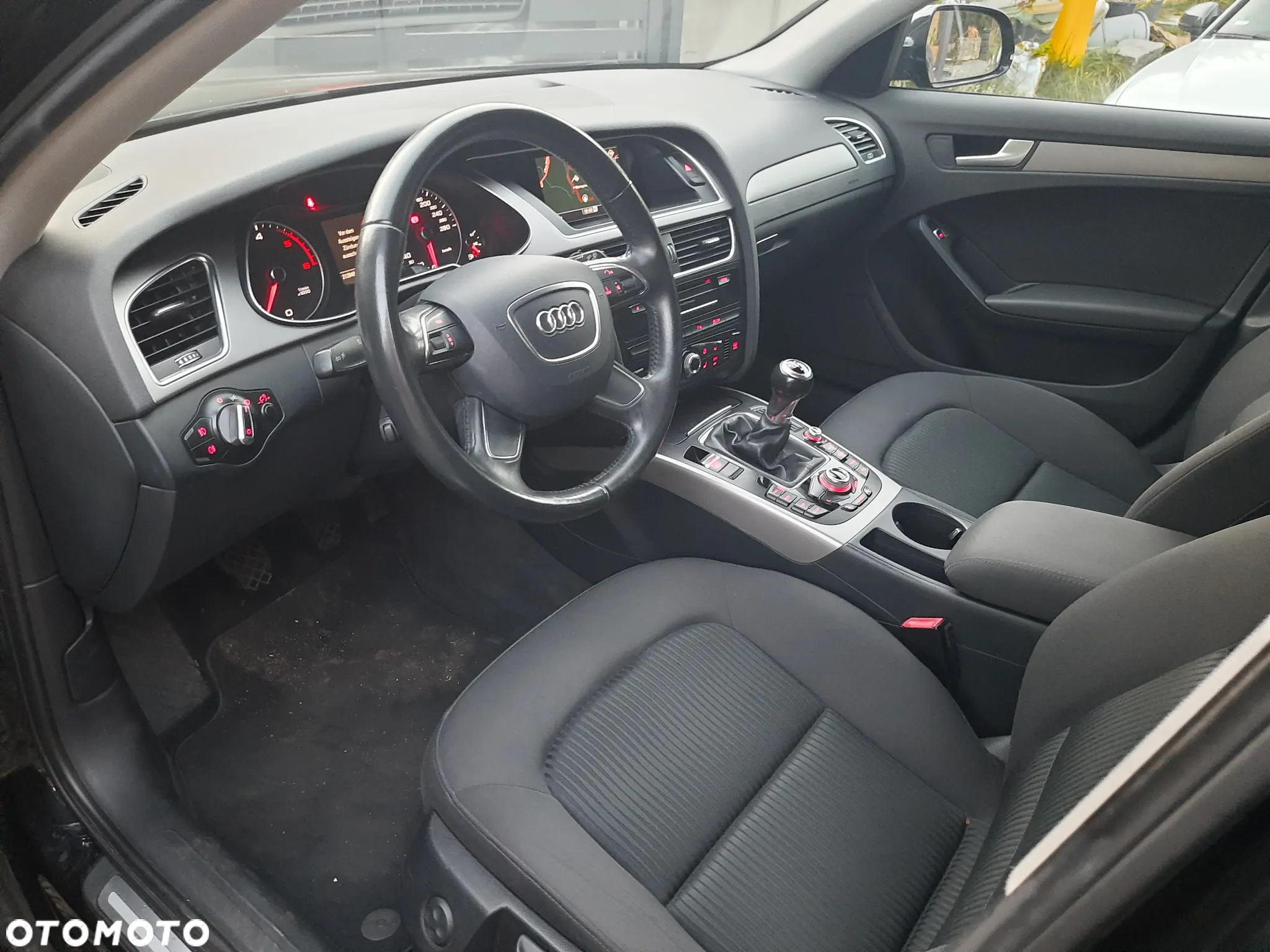 Audi A4 Avant 2.0 TDI DPF Ambiente - 11