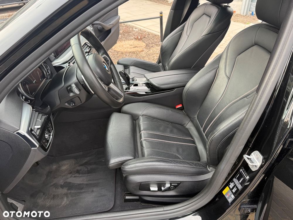 BMW Seria 5 530e iPerformance GPF M Sport sport - 16
