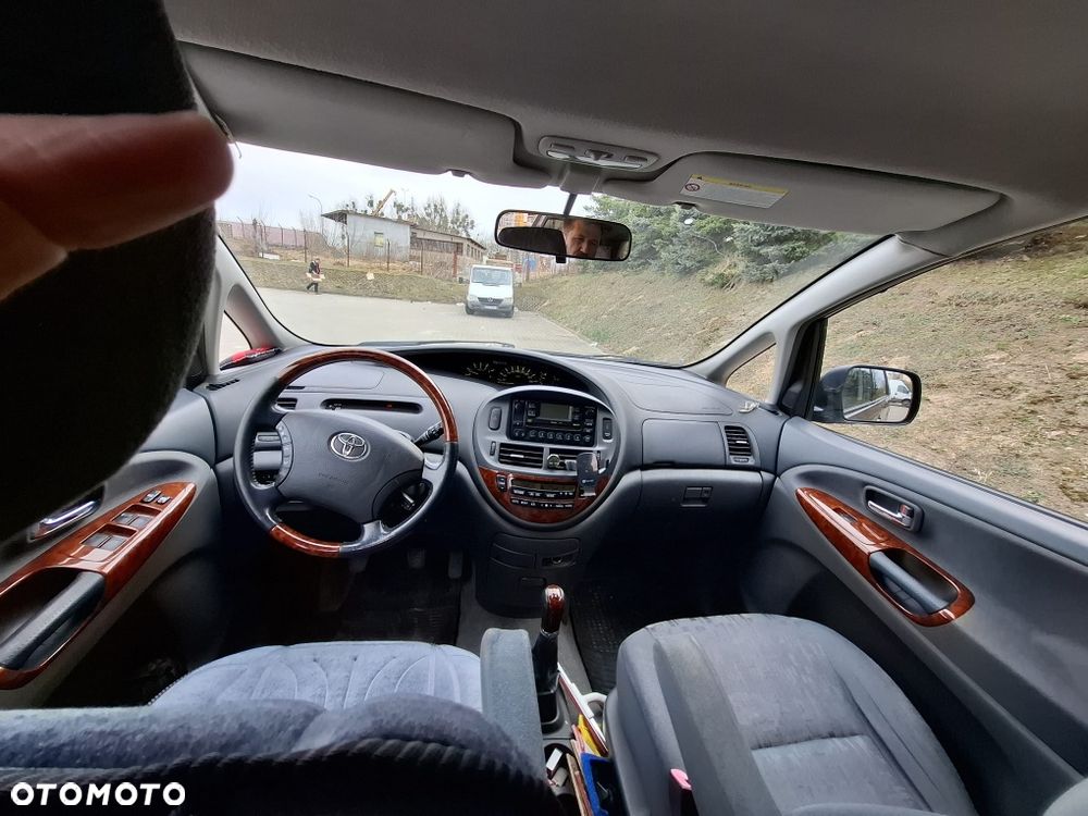 Toyota Previa - 4
