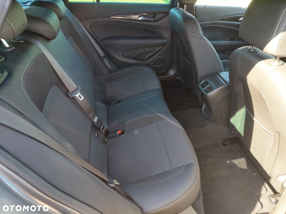 Opel Insignia - 27