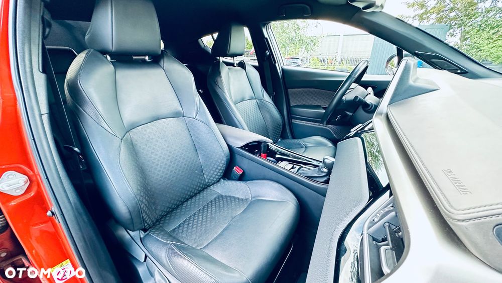 Toyota C-HR 2.0 Lounge - 34
