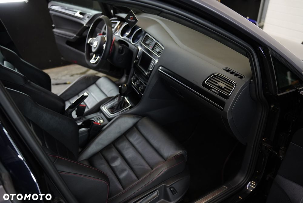 Volkswagen Golf GTI BlueMotion Technology DSG - 16
