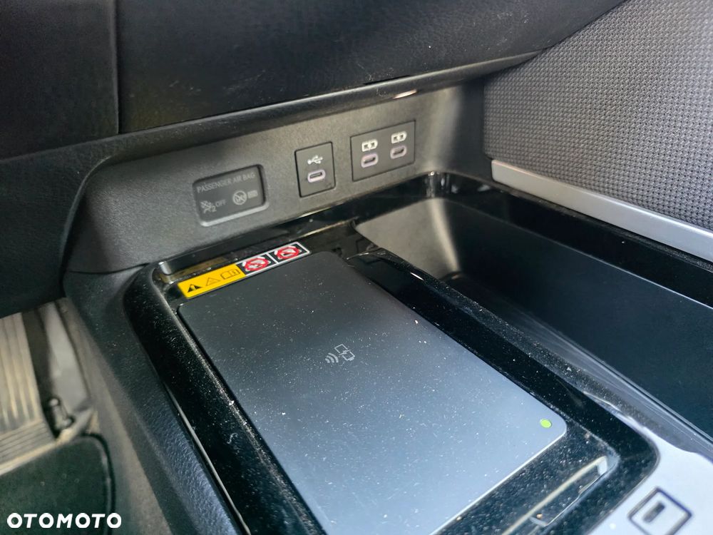 Toyota Camry 2.5 Hybrid Dynamic Force Comfort e-CVT - 30