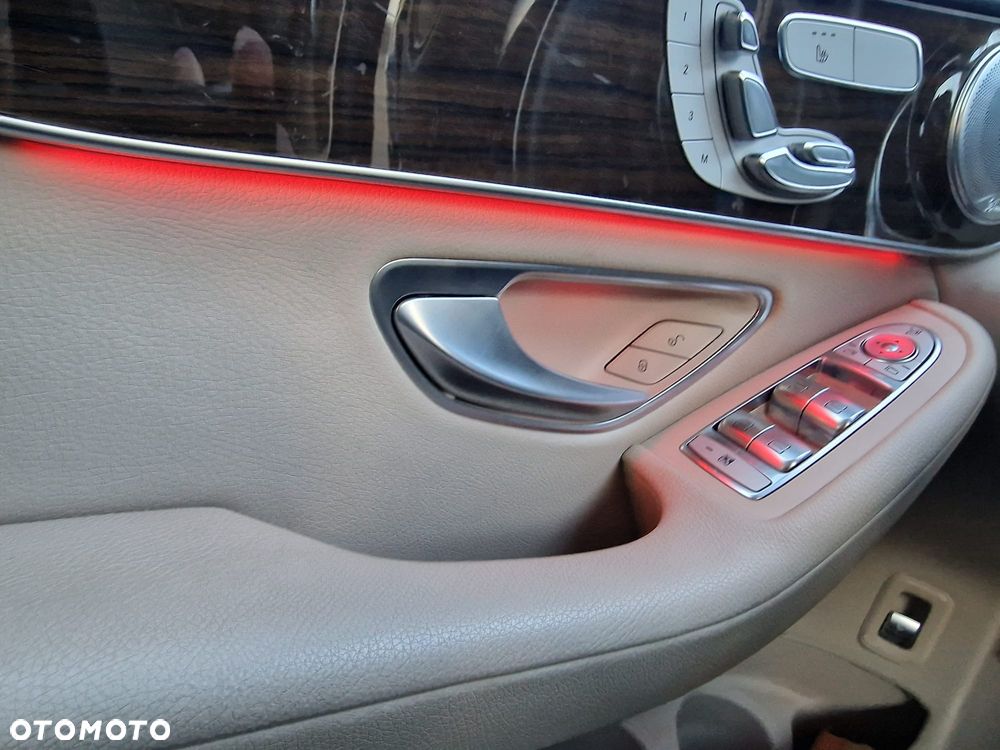 Mercedes-Benz GLC 300 4Matic 9G-TRONIC Exclusive - 21