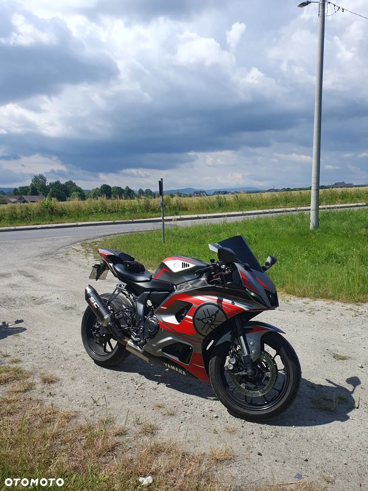 Yamaha R7 - 1