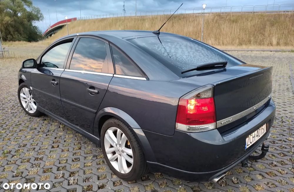 Opel Vectra 1.8 GTS - 4