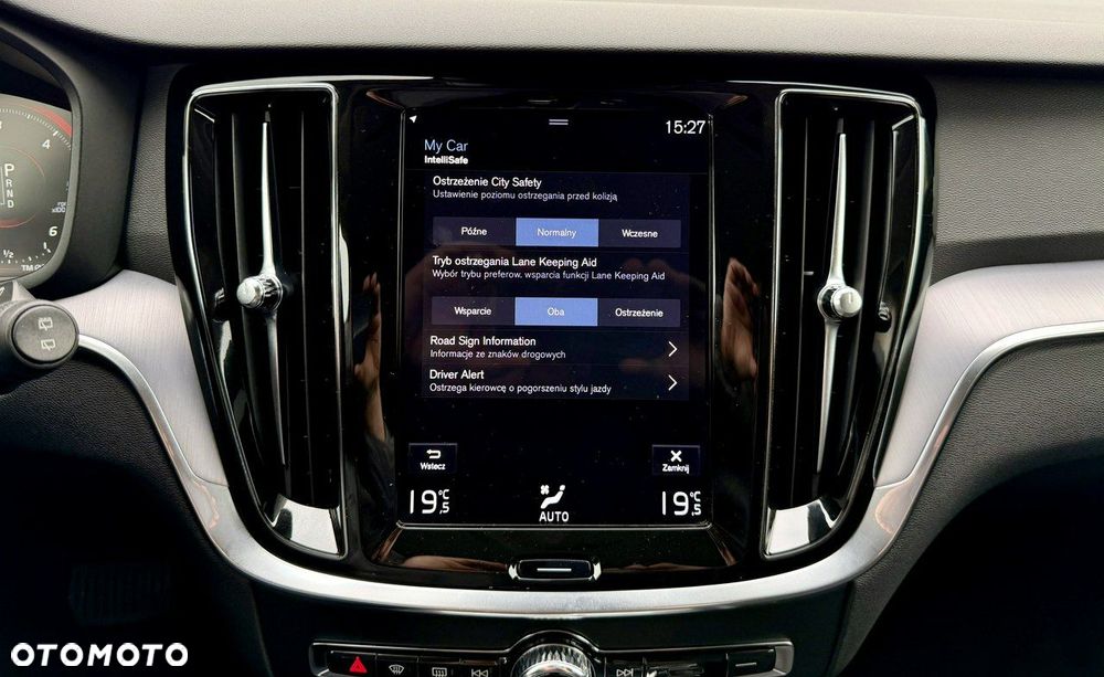 Volvo V60 D4 AWD Geartronic Momentum Pro - 30