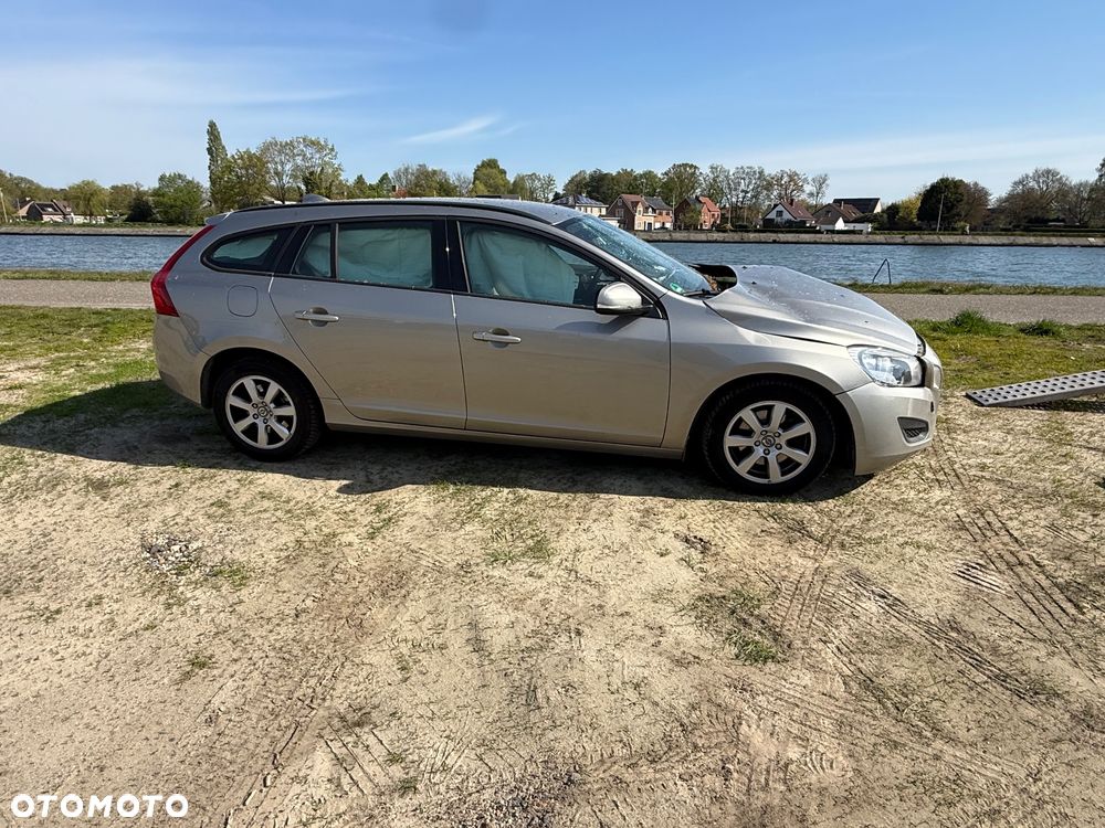 Volvo V60 D3 Geartronic Kinetic - 3