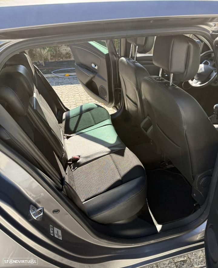 Renault Mégane Sport Tourer 1.5 dCi Dynamique - 5