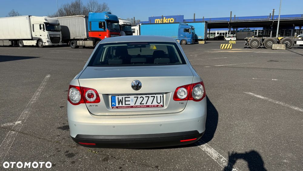 Volkswagen Jetta 1.4 TSI Trendline - 6