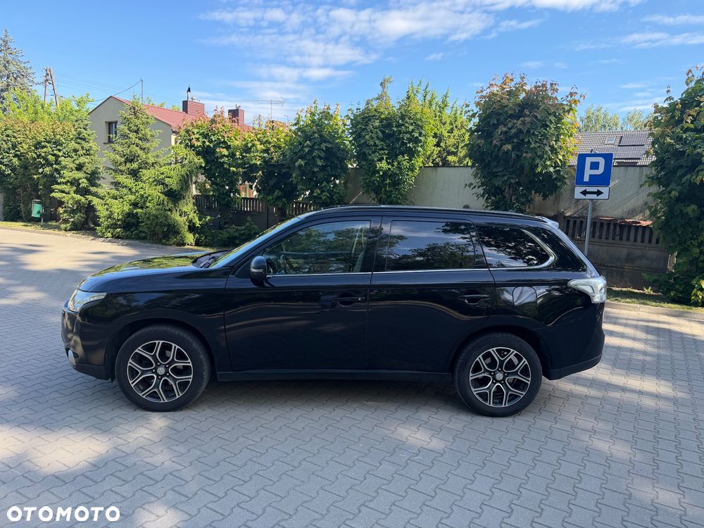 Mitsubishi Outlander 2.2 DI-D 4WD Plus - 8