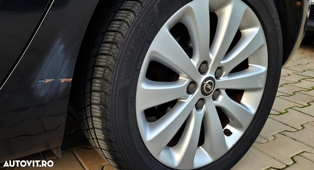 Opel Astra 1.4 Turbo ECOTEC Cosmo - 17