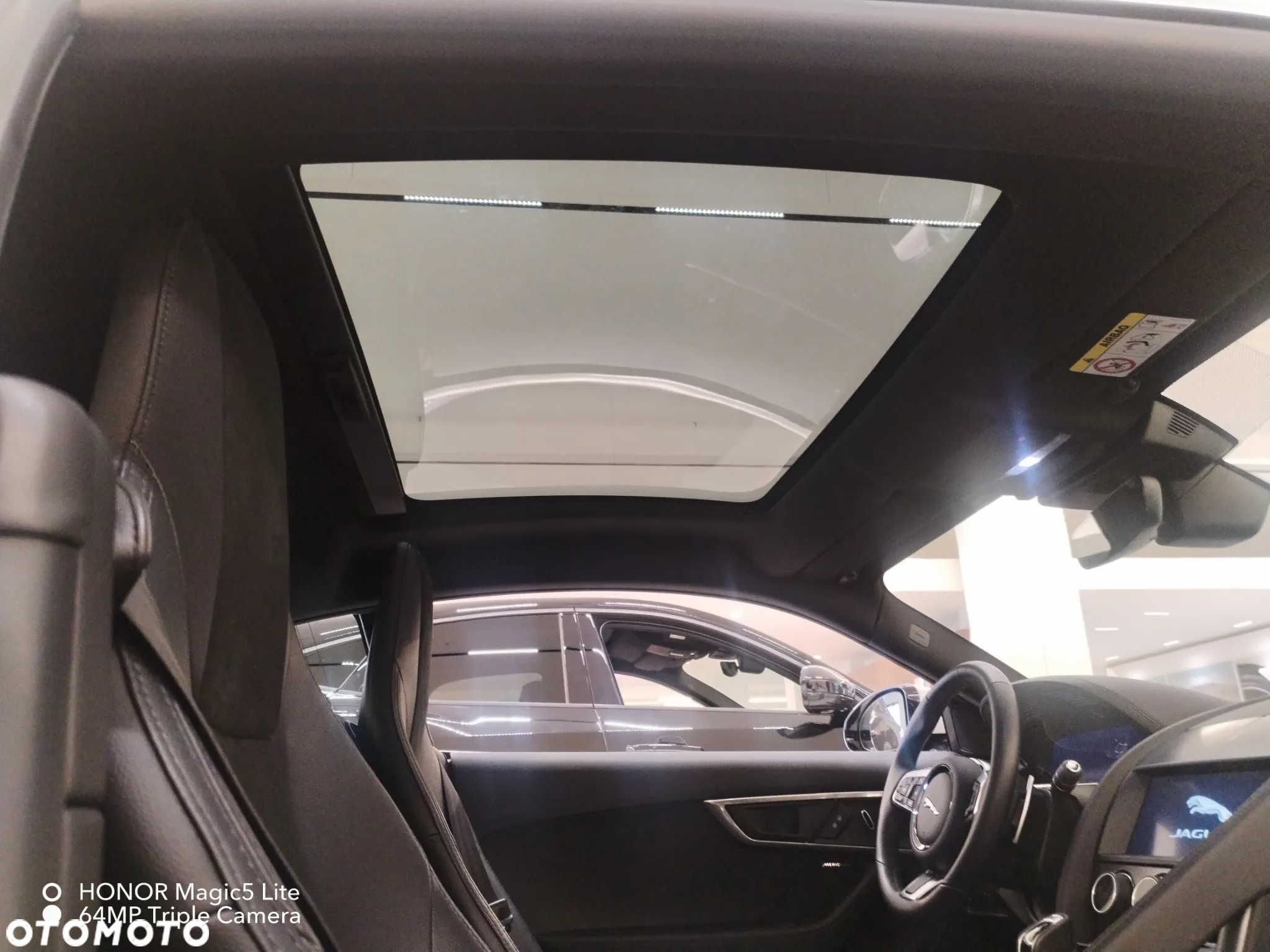 Jaguar F-Type Coupe P300 First Edition - 9