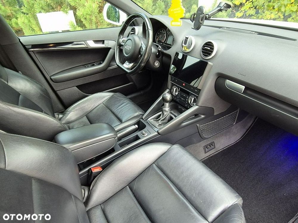 Audi A3 Sportback 1.8 TFSI S line Sportpaket Plus - 26