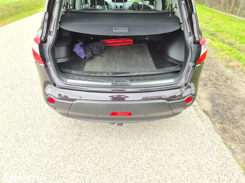Nissan Qashqai+2 2.0 visia - 23