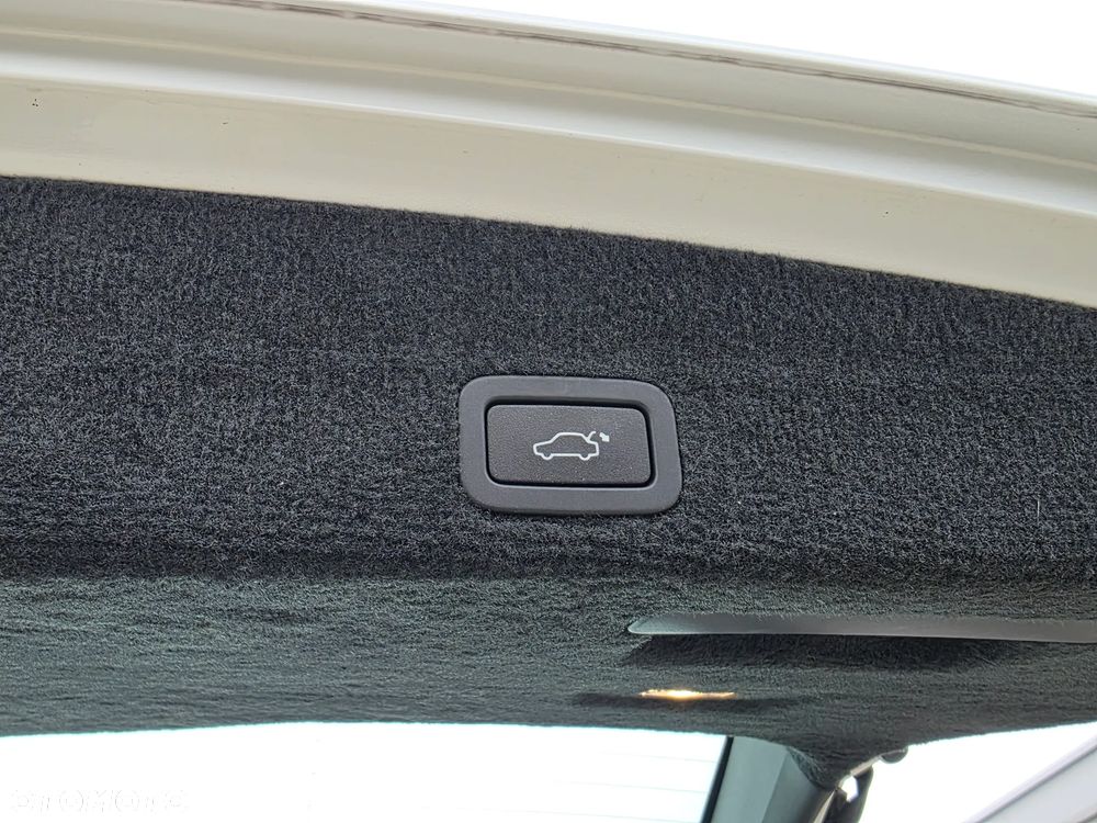 Volvo XC 60 D3 Geartronic Momentum - 14