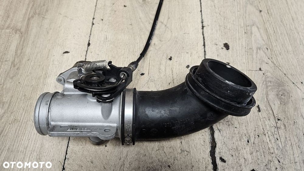 Przepustnica prawa BMW R12300 GS  13547672732 - 2