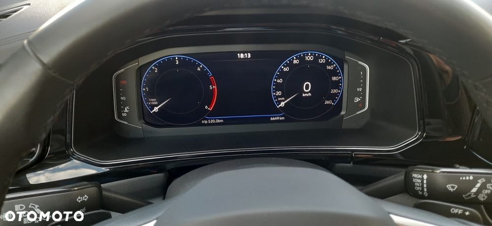 Volkswagen T-Roc - 13