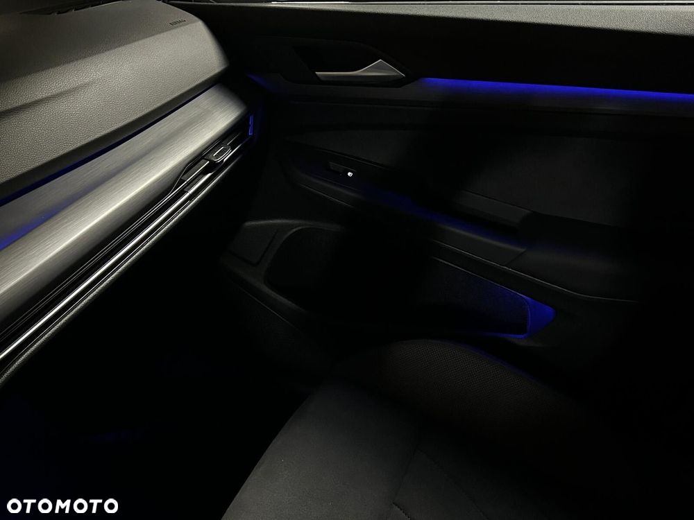 Volkswagen Golf Variant - 35