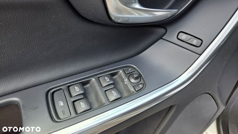 Volvo XC 60 D5 AWD Summum - 32