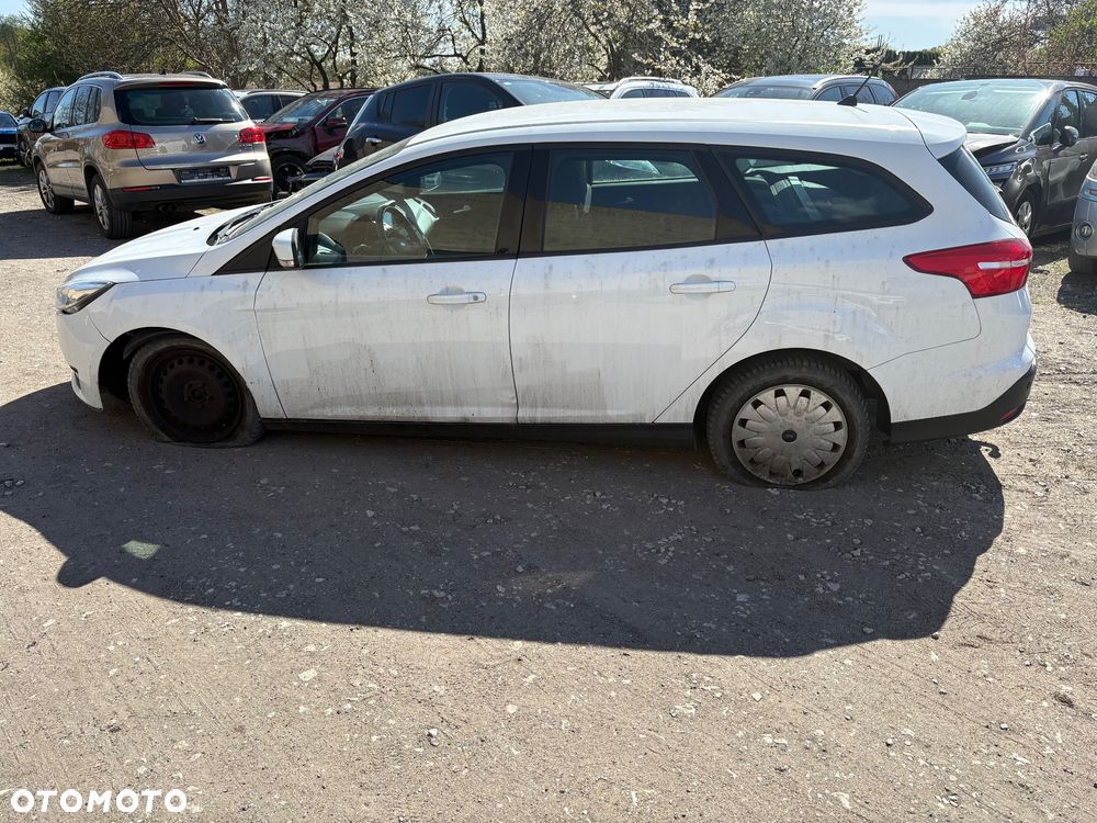 Ford Focus 1.5 TDCi ECOnetic 88g Start-Stopp-System Business - 6