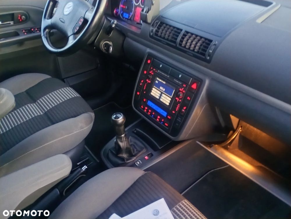 Volkswagen Sharan - 28