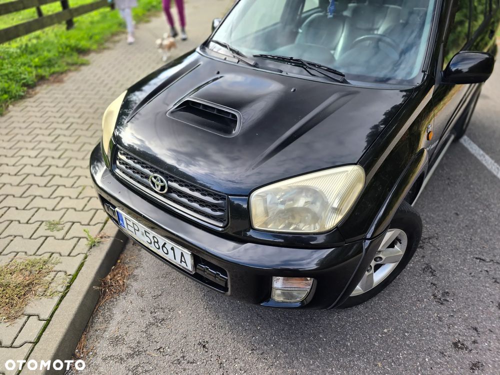Toyota RAV4 D-4D 4x4 - 36