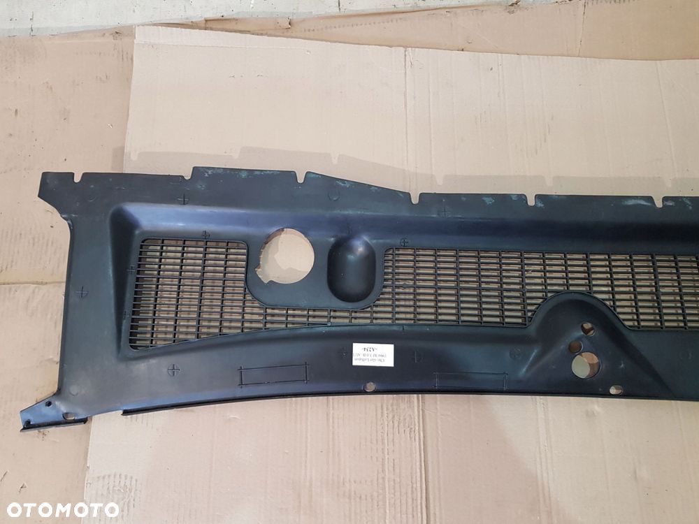 podszybie plastikowe 4416472 chrysler le baron 94 3.0b - 5