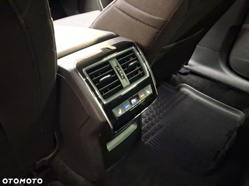 Skoda Superb 2.0 TDI SCR 4x4 Style DSG - 15