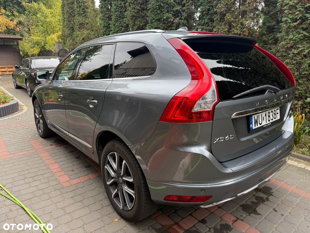 Volvo XC 60 D4 Momentum Pro - 4