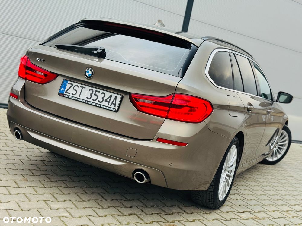 BMW Seria 5 520d xDrive Sport Line - 12