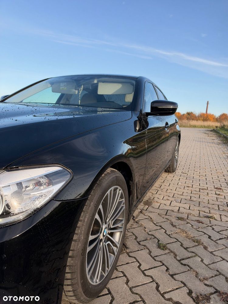 BMW 530I G30 2018 photo 2
