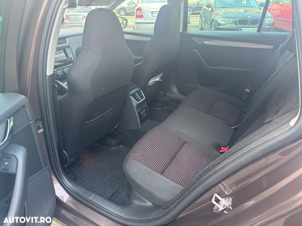 Skoda Octavia 2.0 TDI 4X4 Ambition - 2