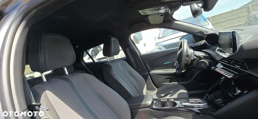 Peugeot 2008 - 10