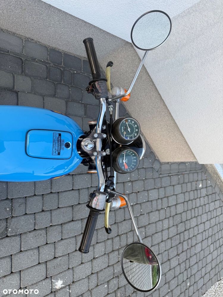 Honda CB - 12
