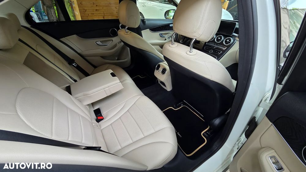 Mercedes-Benz C - 7