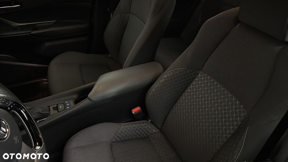 Toyota C-HR 1.8 Hybrid GPF Comfort - 12