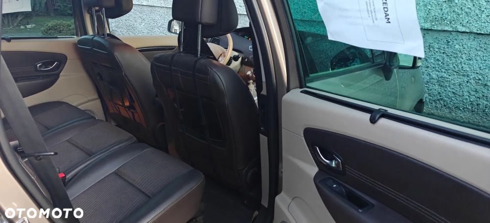 Renault Scenic 1.9 dCi Privilege - 20