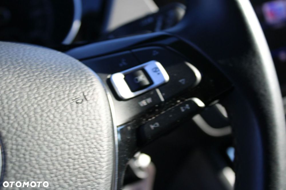 Volkswagen Touran - 20