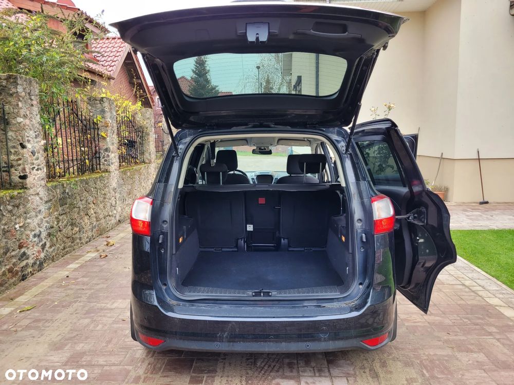Ford Grand C-MAX - 19
