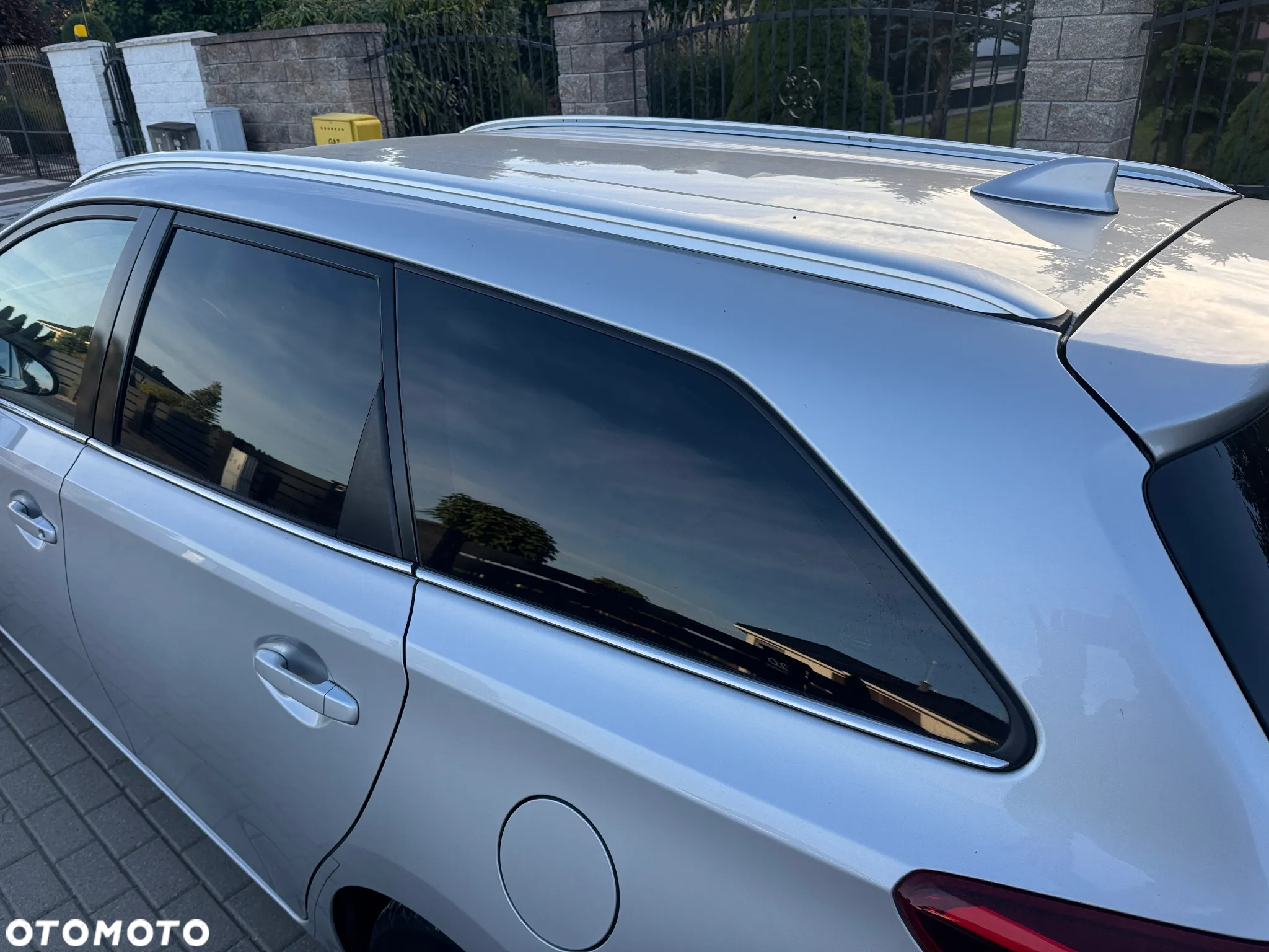 Toyota Auris 1.8 VVT-i Hybrid Automatik Comfort - 26