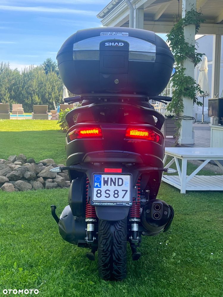 Piaggio MP-3 - 6