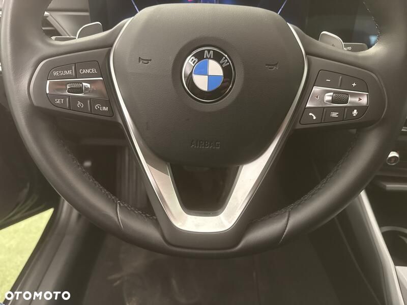 BMW Seria 3 320d mHEV - 13