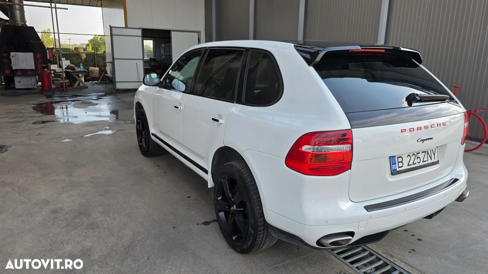 Porsche Cayenne - 6
