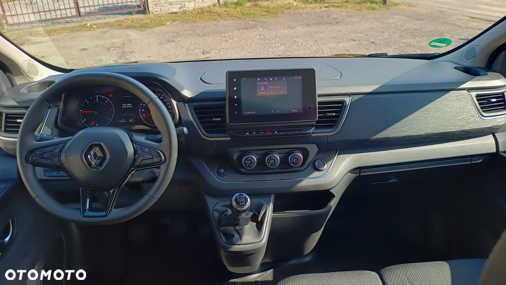 Renault Trafic 2.0 dCi - 19