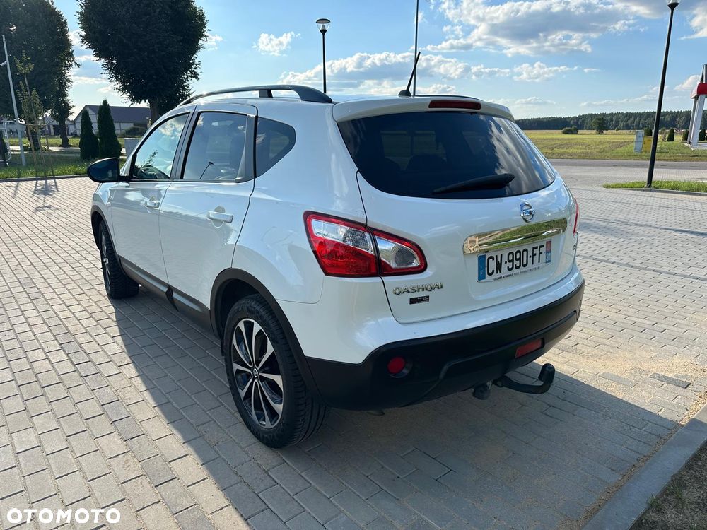 Nissan Qashqai 1.6 dCi 4 x 4 DPF Start/Stop tekna - 6