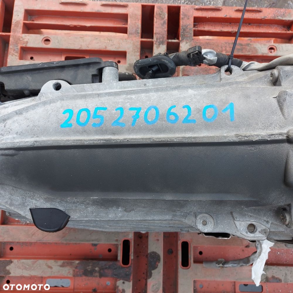 SKRZYNIA BIEGOW 7G-TRONIC AUTOMAT MERCEDES C W205 ORYGINAL DEMONTAZ 2052706201 - 9