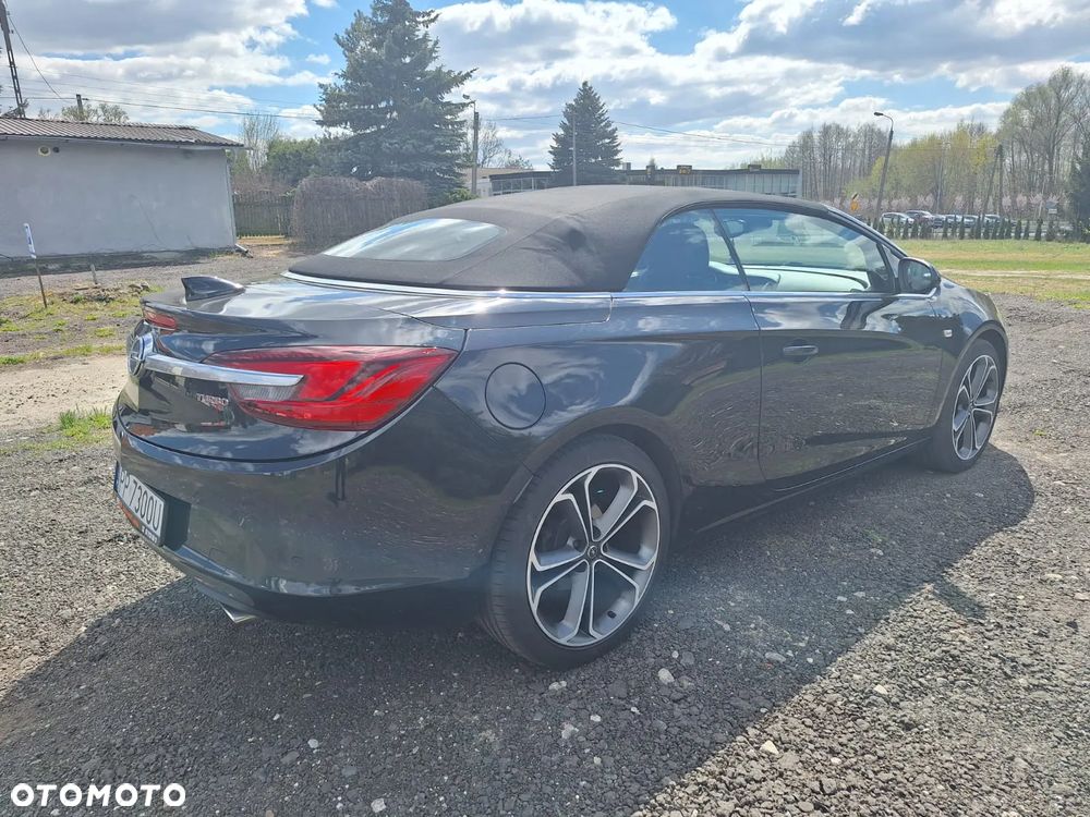 Opel Cascada 1.6 T Cosmo S&S - 9