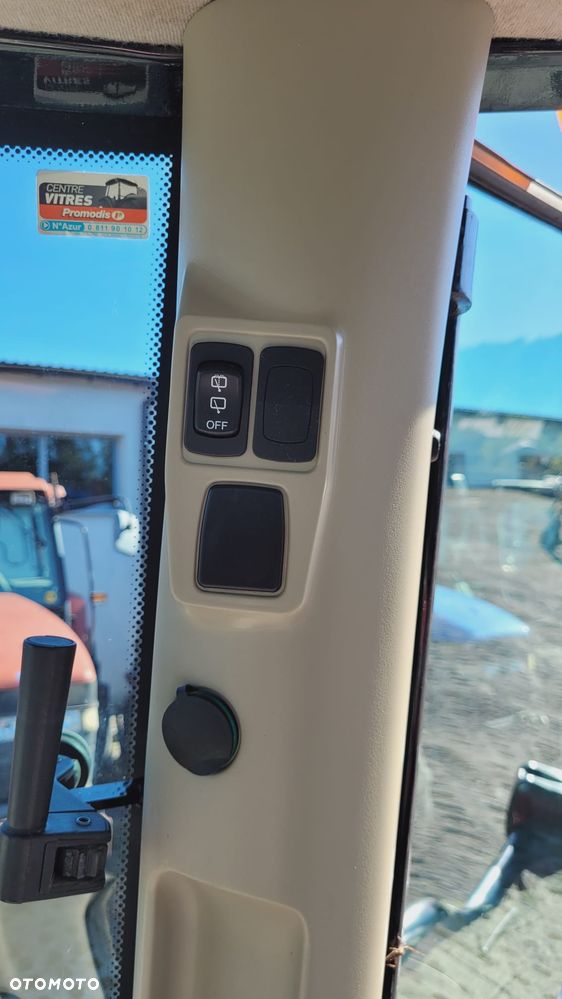 Massey Ferguson 5611 - 29