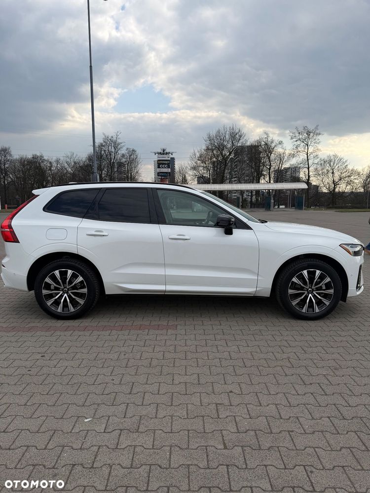 Volvo XC 60 B5 B AWD Plus Dark - 6